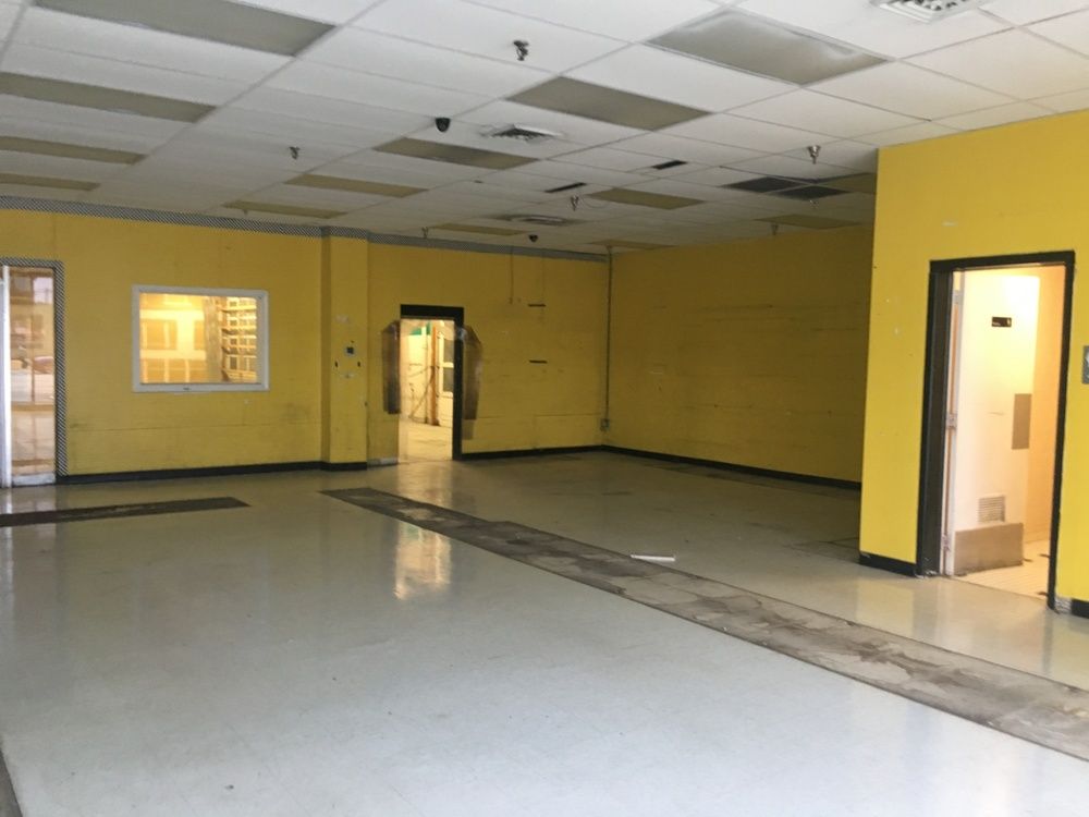 Retail - Flex at Florida Business Center : 1480 S Babcock St, Melbourne, FL 32901